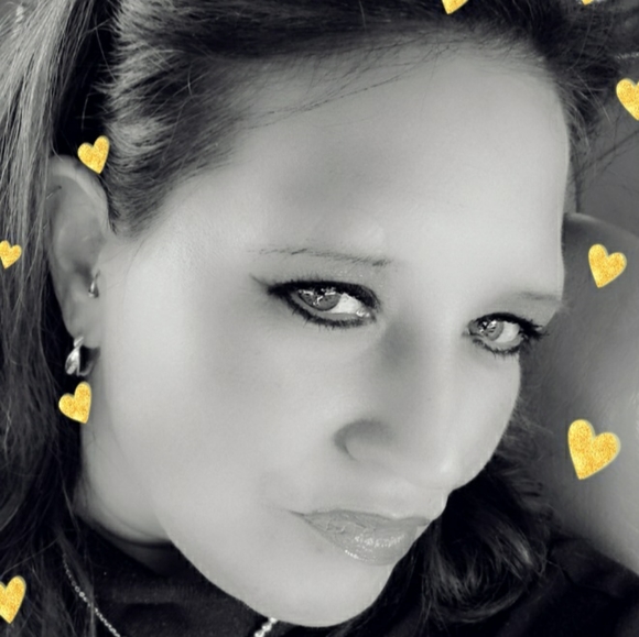 Meet your Posher, Jennifer - Picture 7 of 16